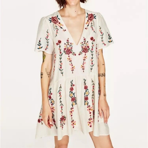 Zara Dresses & Skirts - Zara Floral Embroidered Dress